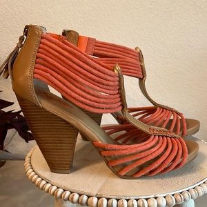 Seychelles leather and suede ankle open toe coral size 10